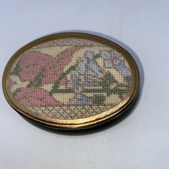 Framecraft brand Made in UK blue trinket box with needlepoint floral lid - Picture 1 of 7